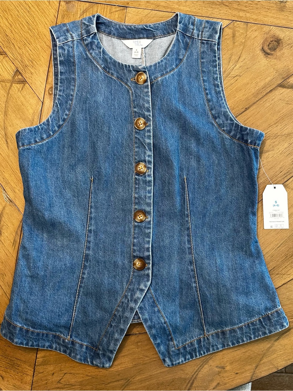 Time and Tru Women’s Denim Button-Front Vest in Blue